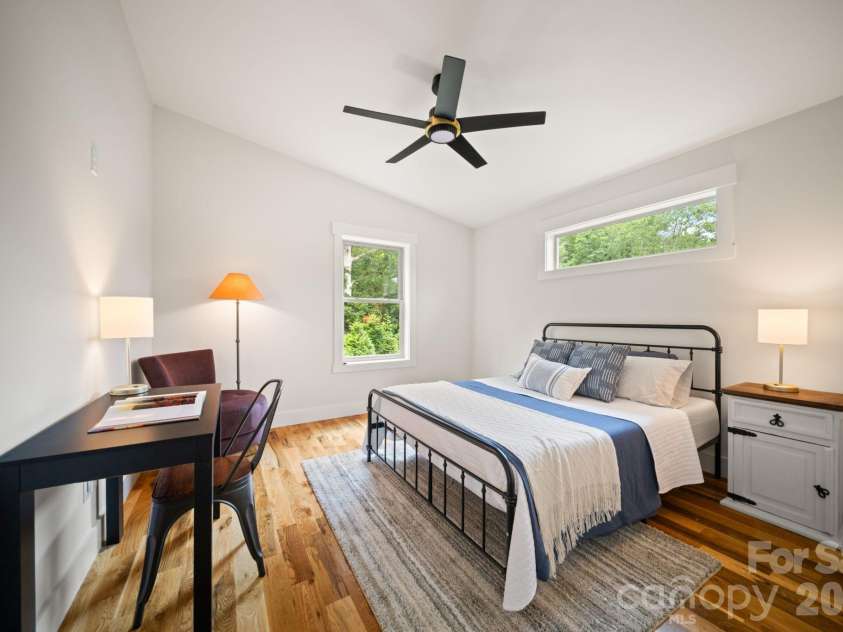91 Glendale Avenue, Asheville, NC 28803.  MLS# CAR4409237, YatesRealty ID 42369. 