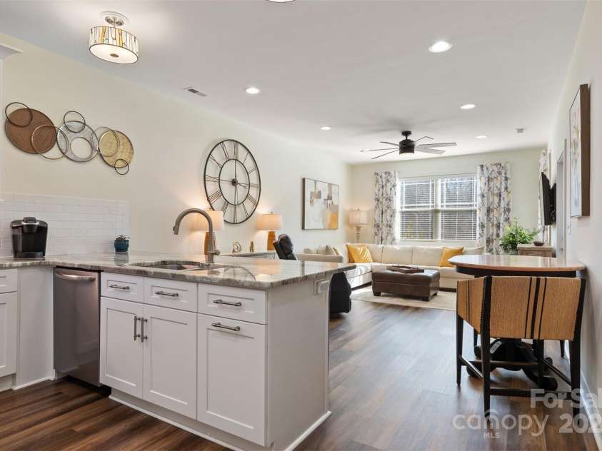 2802 15th Avenue Place, Hickory, NC 28602.  MLS# CAR4224638, YatesRealty ID 4237. 