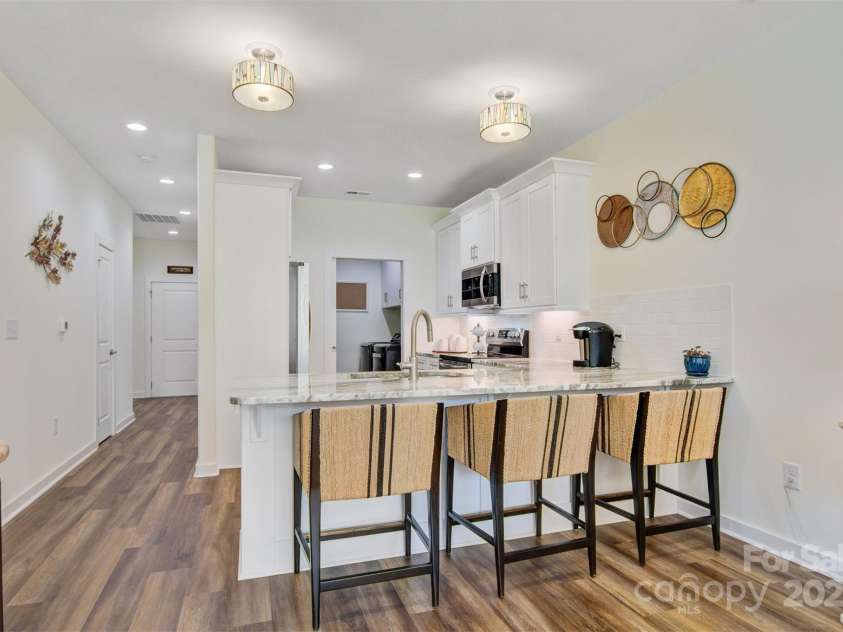 2802 15th Avenue Place, Hickory, NC 28602.  MLS# CAR4224638, YatesRealty ID 4237. 