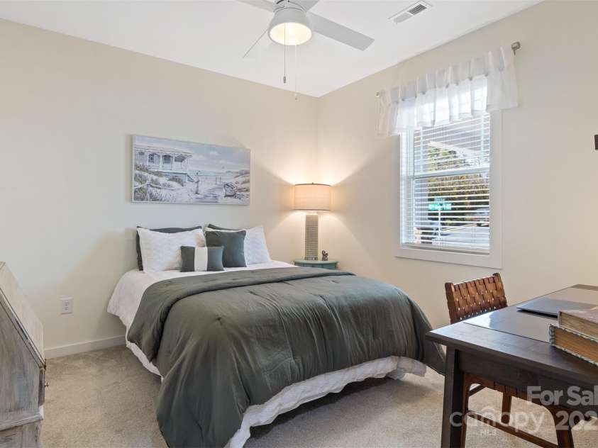 2802 15th Avenue Place, Hickory, NC 28602.  MLS# CAR4224638, YatesRealty ID 4237. 