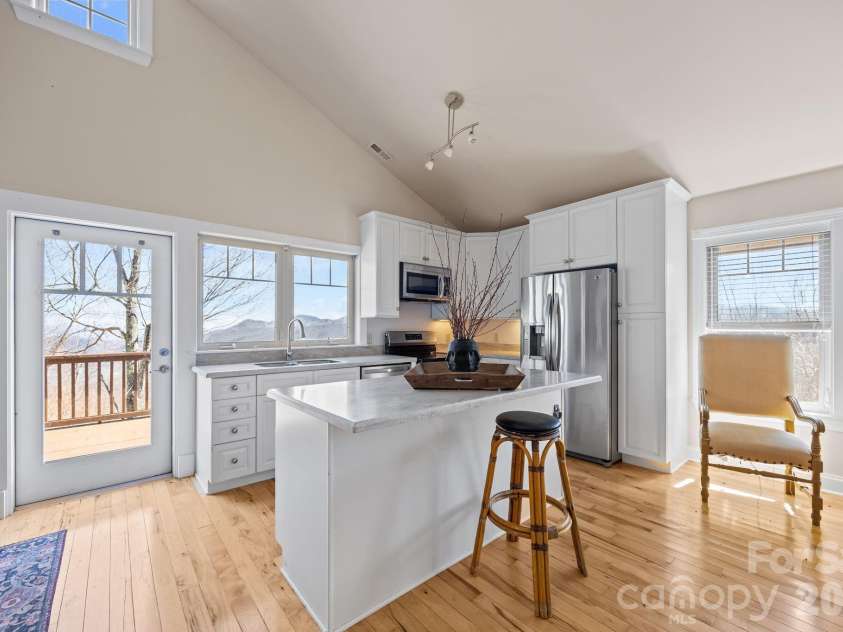 5 Lila Lane, Clyde, NC 28721.  MLS# CAR4349173, YatesRealty ID 4237. 