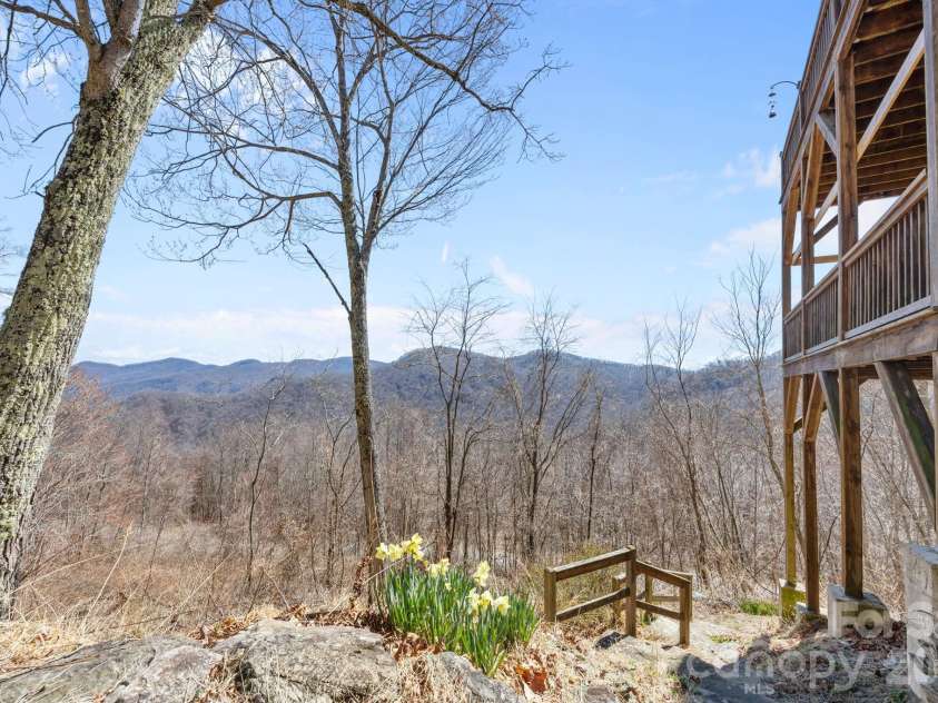 5 Lila Lane, Clyde, NC 28721.  MLS# CAR4349173, YatesRealty ID 4237. 