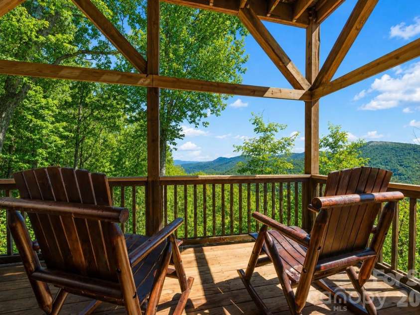 5 Lila Lane, Clyde, NC 28721.  MLS# CAR4349173, YatesRealty ID 4237. 