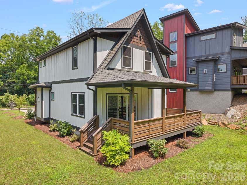 89 Glendale Avenue, Asheville, NC 28803.  MLS# CAR4409722, YatesRealty ID 42370. 