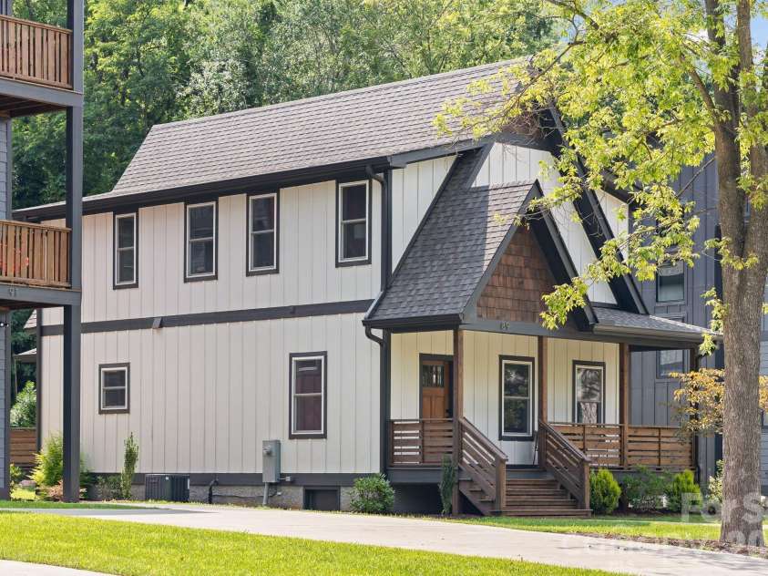 89 Glendale Avenue, Asheville, NC 28803.  MLS# CAR4409722, YatesRealty ID 42370. 