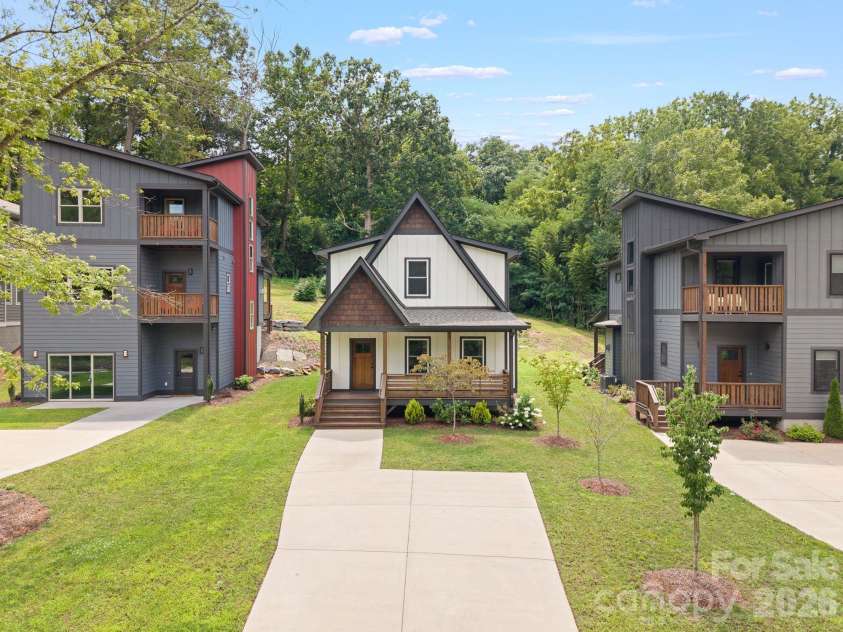 89 Glendale Avenue, Asheville, NC 28803.  MLS# CAR4409722, YatesRealty ID 42370. 