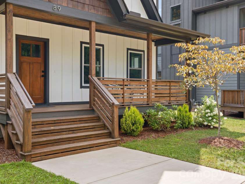 89 Glendale Avenue, Asheville, NC 28803.  MLS# CAR4409722, YatesRealty ID 42370. 