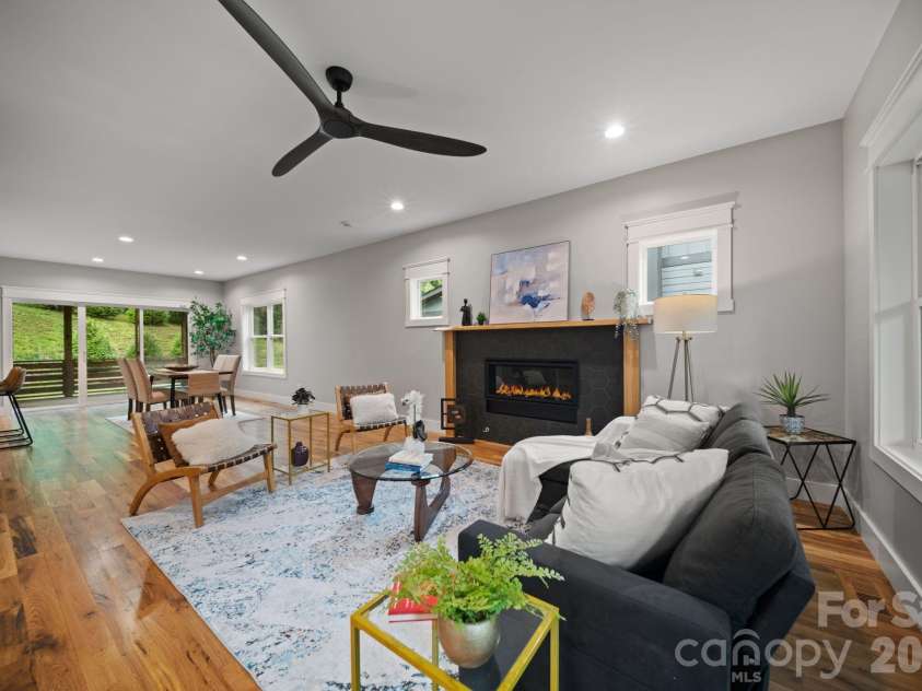 89 Glendale Avenue, Asheville, NC 28803.  MLS# CAR4409722, YatesRealty ID 42370. 