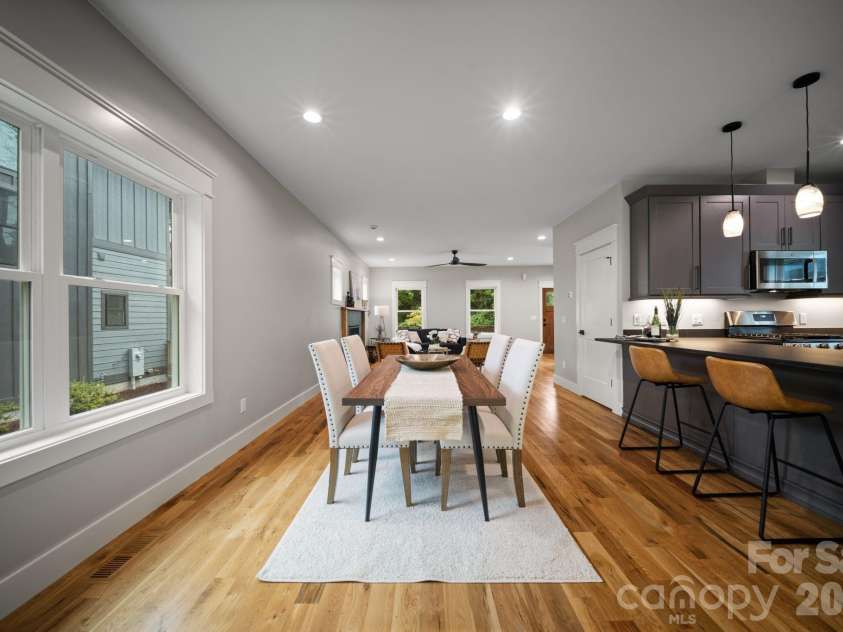 89 Glendale Avenue, Asheville, NC 28803.  MLS# CAR4409722, YatesRealty ID 42370. 