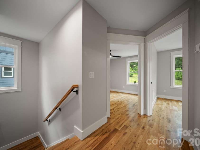 89 Glendale Avenue, Asheville, NC 28803.  MLS# CAR4409722, YatesRealty ID 42370. 