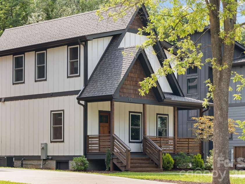 89 Glendale Avenue, Asheville, NC 28803.  MLS# CAR4409722, YatesRealty ID 42370. 