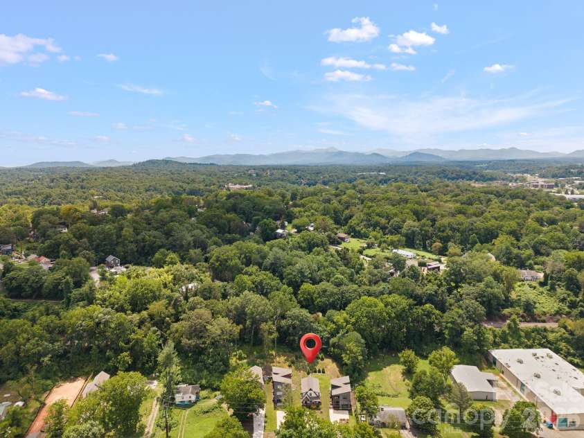 89 Glendale Avenue, Asheville, NC 28803.  MLS# CAR4409722, YatesRealty ID 42370. 