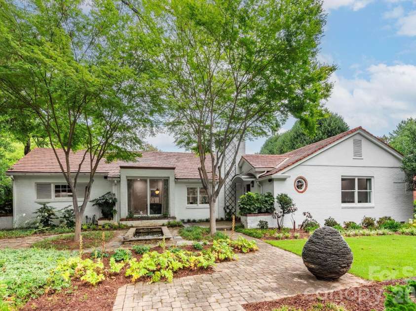 1101 Belgrave Place, Charlotte, NC 28203.  MLS# CAR4408102, YatesRealty ID 42373. 