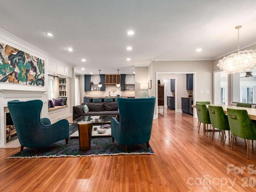 1101 Belgrave Place, Charlotte, NC 28203.  MLS# CAR4408102, YatesRealty ID 42373. 