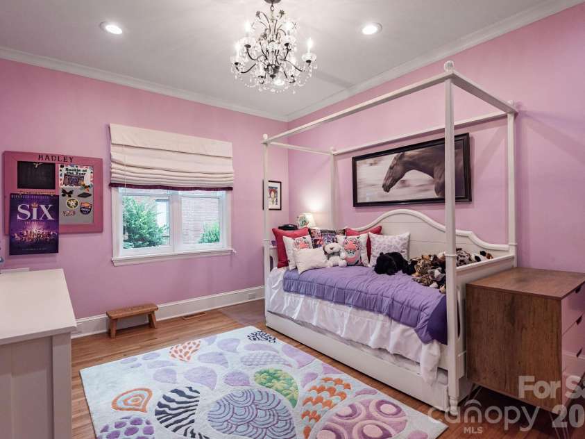 1101 Belgrave Place, Charlotte, NC 28203.  MLS# CAR4408102, YatesRealty ID 42373. 