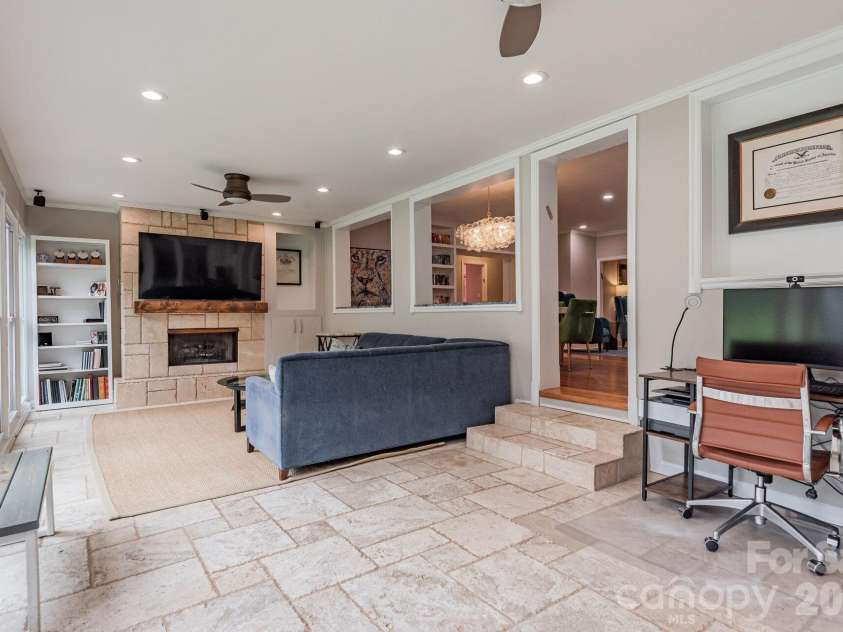 1101 Belgrave Place, Charlotte, NC 28203.  MLS# CAR4408102, YatesRealty ID 42373. 