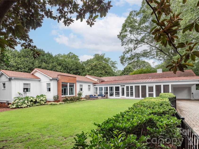 1101 Belgrave Place, Charlotte, NC 28203.  MLS# CAR4408102, YatesRealty ID 42373. 