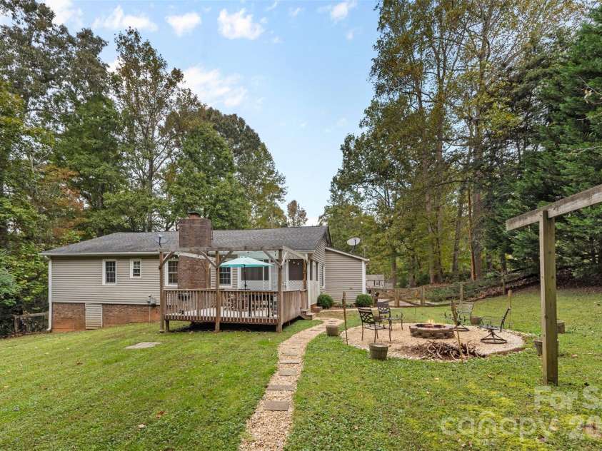 113 Sawtooth Lane, Stanley, NC 28164.  MLS# CAR4410991, YatesRealty ID 42374. 