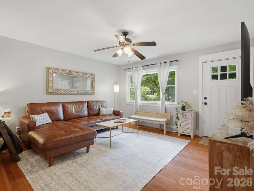 6238 Rosecrest Drive, Charlotte, NC 28210.  MLS# CAR4411397, YatesRealty ID 42375. 