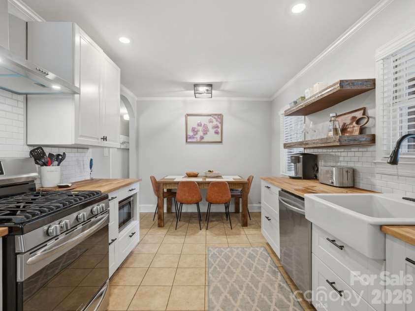 6238 Rosecrest Drive, Charlotte, NC 28210.  MLS# CAR4411397, YatesRealty ID 42375. 