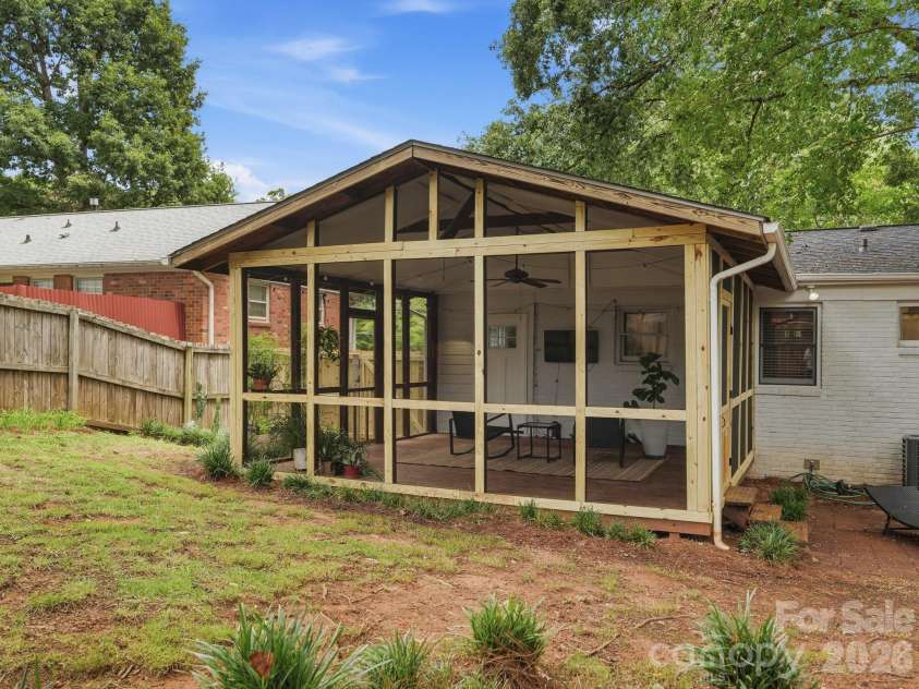 6238 Rosecrest Drive, Charlotte, NC 28210.  MLS# CAR4411397, YatesRealty ID 42375. 