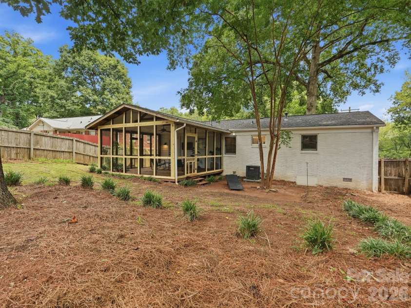 6238 Rosecrest Drive, Charlotte, NC 28210.  MLS# CAR4411397, YatesRealty ID 42375. 