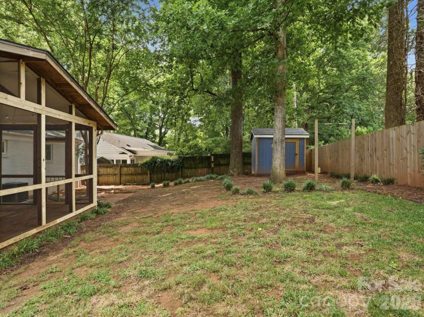 6238 Rosecrest Drive, Charlotte, NC 28210.  MLS# CAR4411397, YatesRealty ID 42375. 