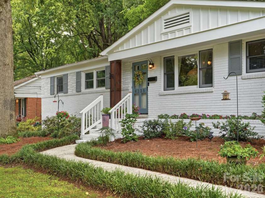 6238 Rosecrest Drive, Charlotte, NC 28210.  MLS# CAR4411397, YatesRealty ID 42375. Welcome to 6238 Rosecrest