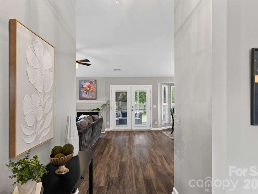 8424 Hirsch Drive, Charlotte, NC 28277.  MLS# CAR4411404, YatesRealty ID 42376. 