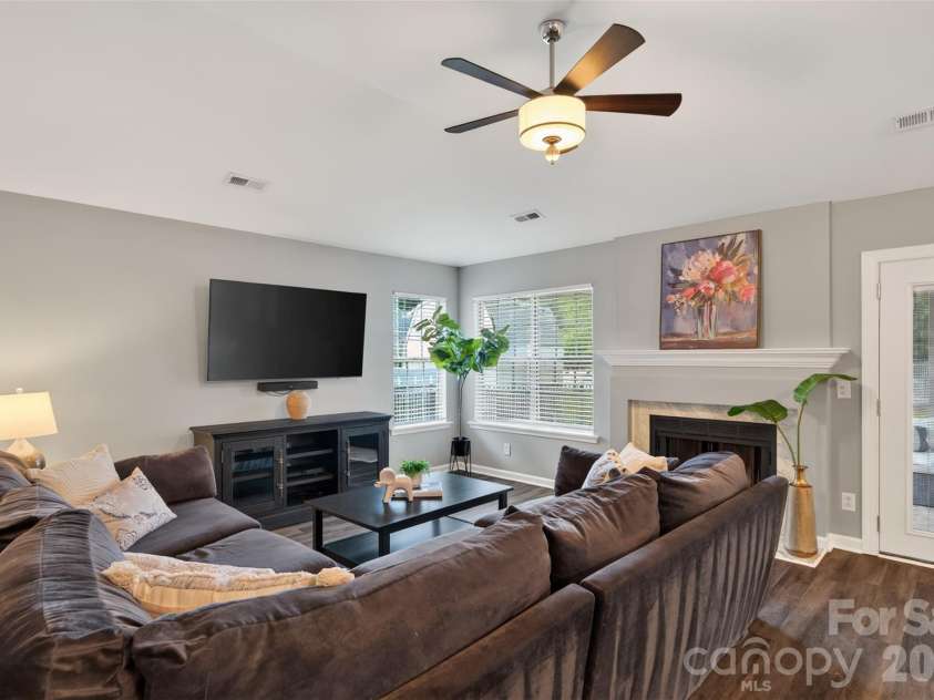 8424 Hirsch Drive, Charlotte, NC 28277.  MLS# CAR4411404, YatesRealty ID 42376. 