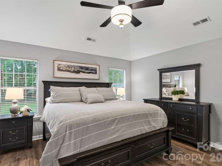 8424 Hirsch Drive, Charlotte, NC 28277.  MLS# CAR4411404, YatesRealty ID 42376. 
