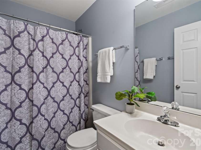 8424 Hirsch Drive, Charlotte, NC 28277.  MLS# CAR4411404, YatesRealty ID 42376. 
