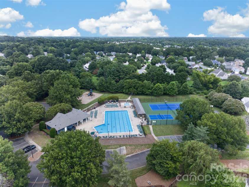 8424 Hirsch Drive, Charlotte, NC 28277.  MLS# CAR4411404, YatesRealty ID 42376. 