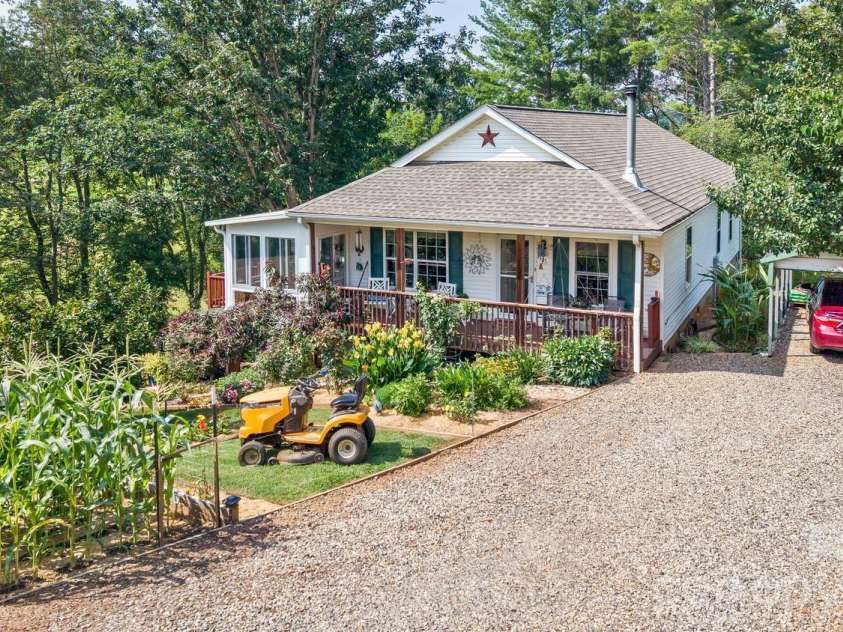 11 Dusty Lane, Leicester, NC 28748.  MLS# CAR4412609, YatesRealty ID 42377. 