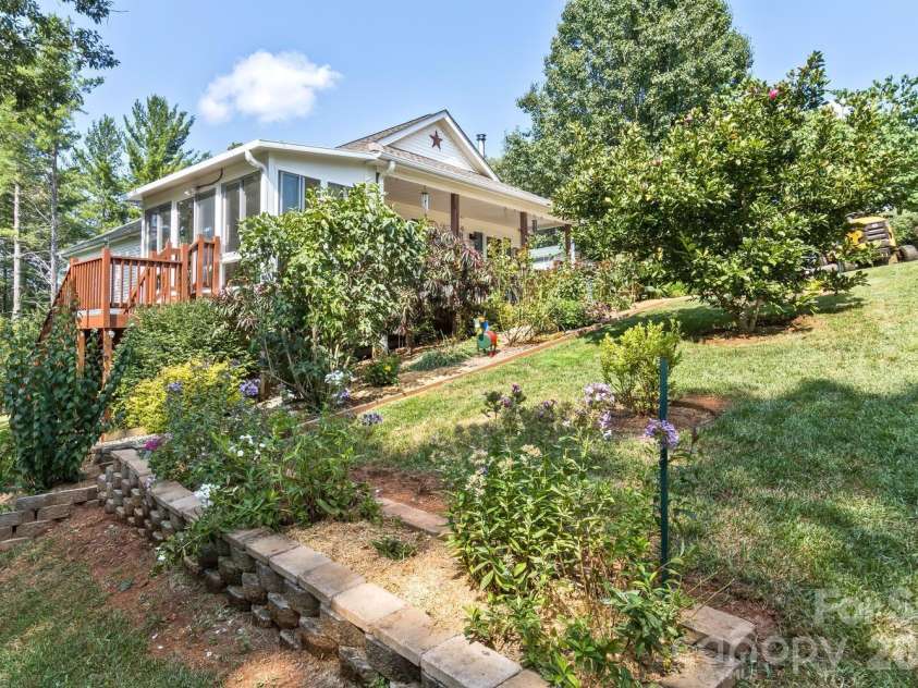 11 Dusty Lane, Leicester, NC 28748.  MLS# CAR4412609, YatesRealty ID 42377. 