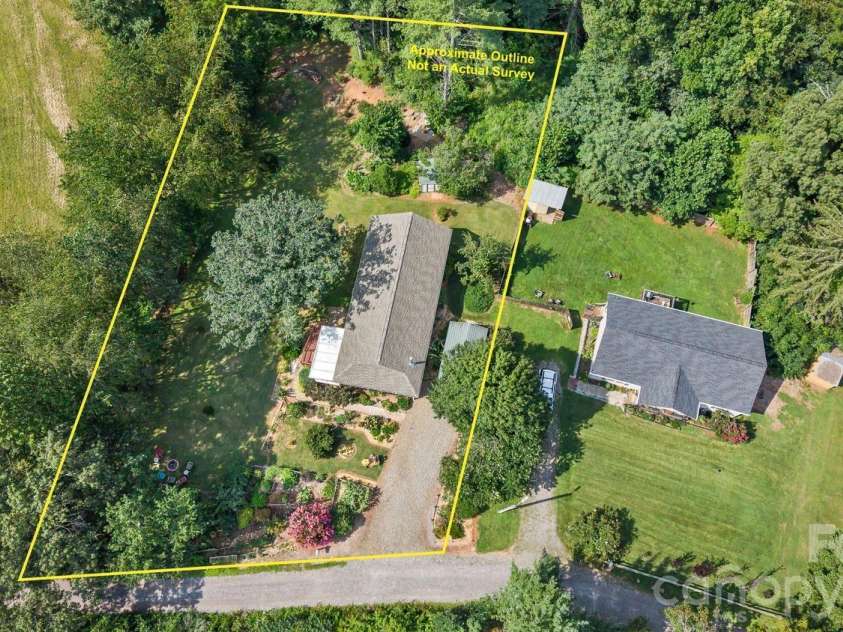 11 Dusty Lane, Leicester, NC 28748.  MLS# CAR4412609, YatesRealty ID 42377. 