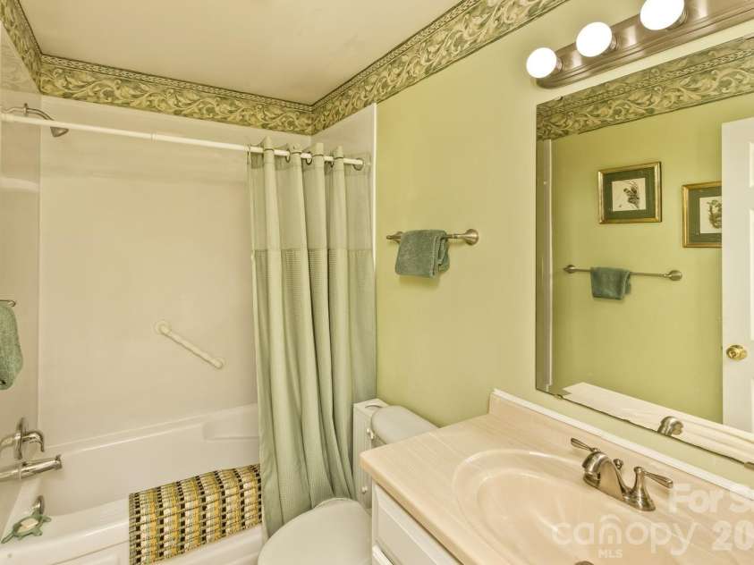 11 Dusty Lane, Leicester, NC 28748.  MLS# CAR4412609, YatesRealty ID 42377. GUEST BATH