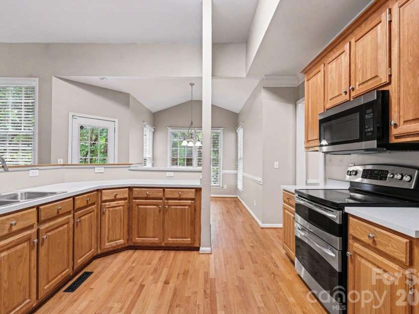 17208 Sycamore Ridge Court, Cornelius, NC 28031.  MLS# CAR4393421, YatesRealty ID 42378. 