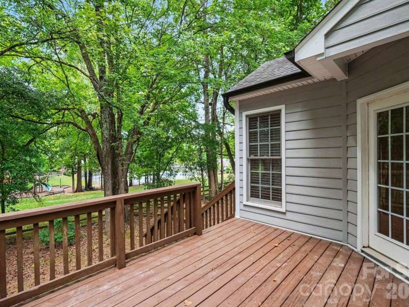 17208 Sycamore Ridge Court, Cornelius, NC 28031.  MLS# CAR4393421, YatesRealty ID 42378. Deck overlooking backyard