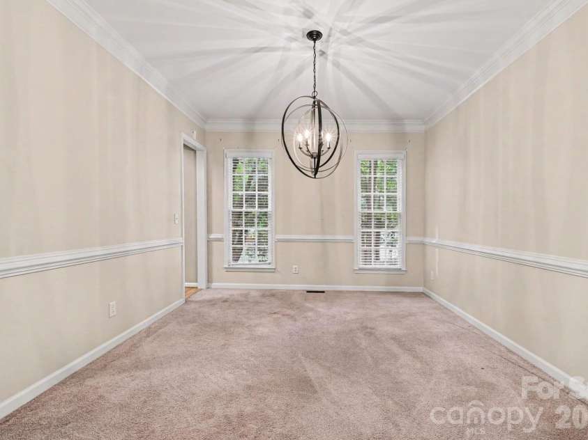 17208 Sycamore Ridge Court, Cornelius, NC 28031.  MLS# CAR4393421, YatesRealty ID 42378. Spacious dining room