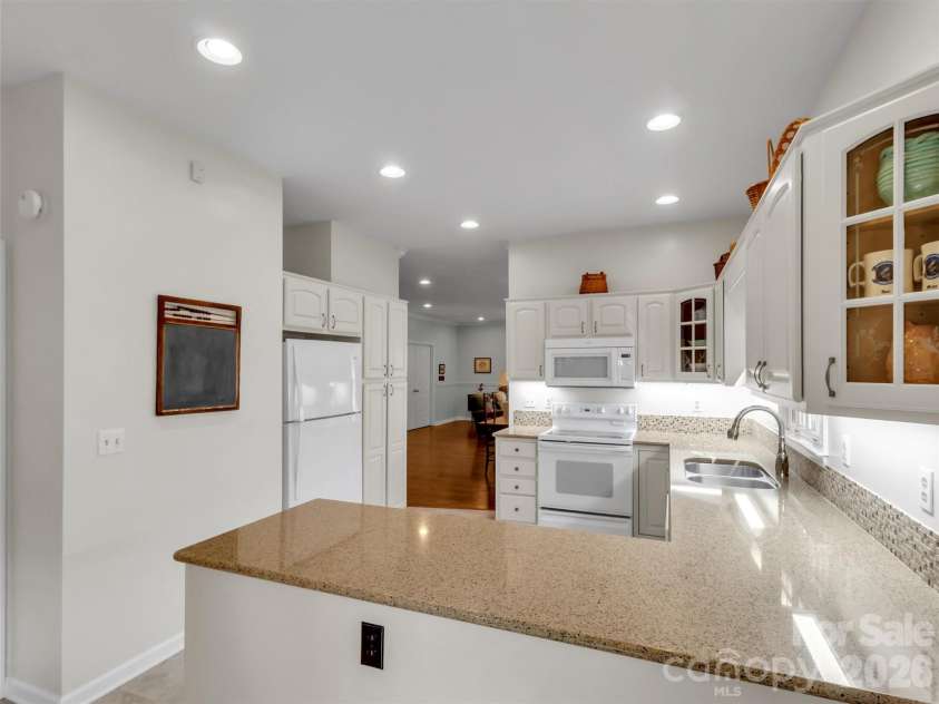 132 Aldersgate Road, Waynesville, NC 28786.  MLS# CAR4410422, YatesRealty ID 42379. 