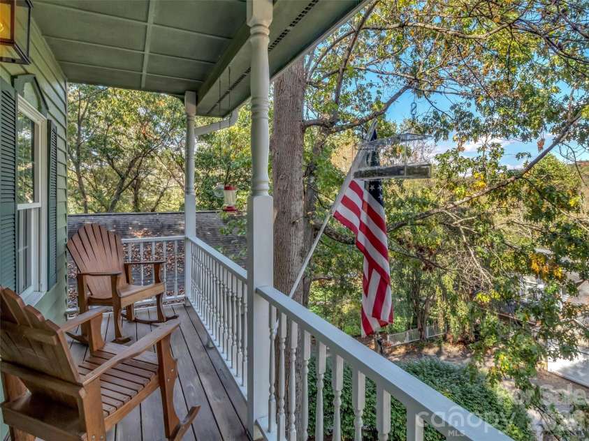 132 Aldersgate Road, Waynesville, NC 28786.  MLS# CAR4410422, YatesRealty ID 42379. 