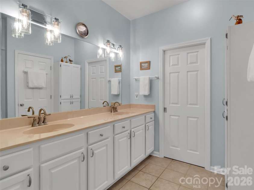 132 Aldersgate Road, Waynesville, NC 28786.  MLS# CAR4410422, YatesRealty ID 42379. 