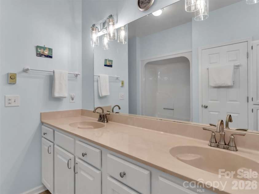 132 Aldersgate Road, Waynesville, NC 28786.  MLS# CAR4410422, YatesRealty ID 42379. 