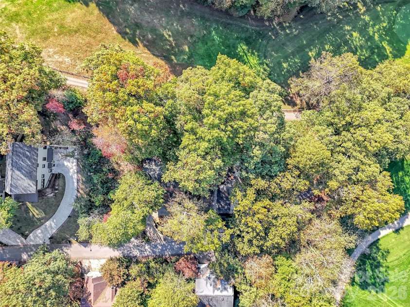 132 Aldersgate Road, Waynesville, NC 28786.  MLS# CAR4410422, YatesRealty ID 42379. 