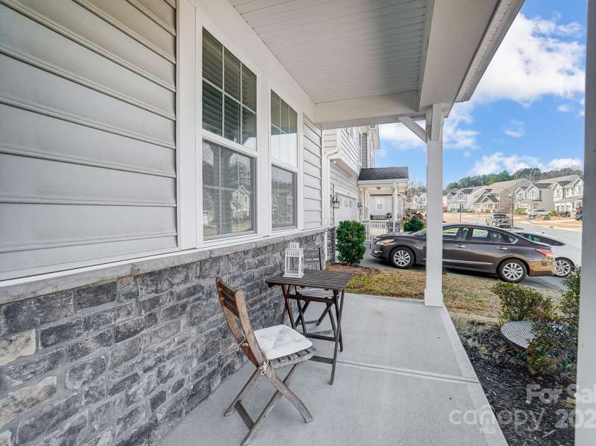 19117 Hawk Haven Lane, Charlotte, NC 28278.  MLS# CAR4215357, YatesRealty ID 4238. Front porch