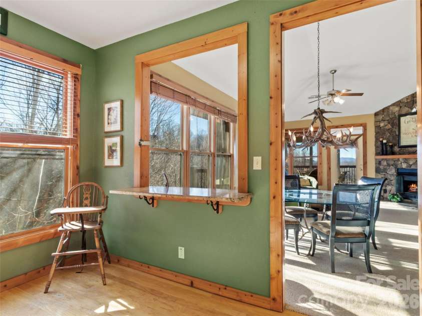 80 Stoney Falls Loop, Burnsville, NC 28714.  MLS# CAR4335875, YatesRealty ID 4238. 