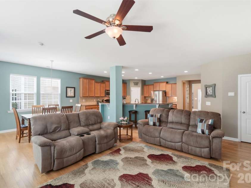 3715 Franklin Meadows Drive, Matthews, NC 28105.  MLS# CAR4400468, YatesRealty ID 42380. 