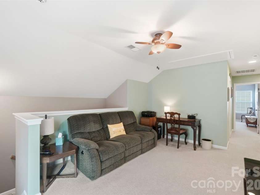 3715 Franklin Meadows Drive, Matthews, NC 28105.  MLS# CAR4400468, YatesRealty ID 42380. 