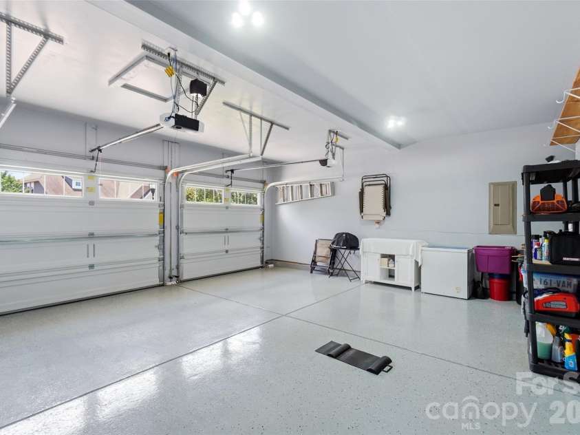 3715 Franklin Meadows Drive, Matthews, NC 28105.  MLS# CAR4400468, YatesRealty ID 42380. 